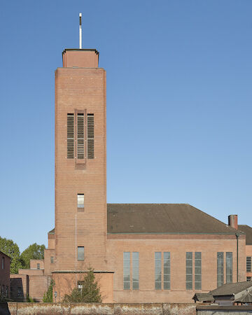 St. Michael, Oberhausen (Katholische Kirchengemeinde St. Marien Alt-Oberhausen).<br/><br/>Foto: Michael Rasche<br/><br/>jpg, 1064 × 1330 Pixel