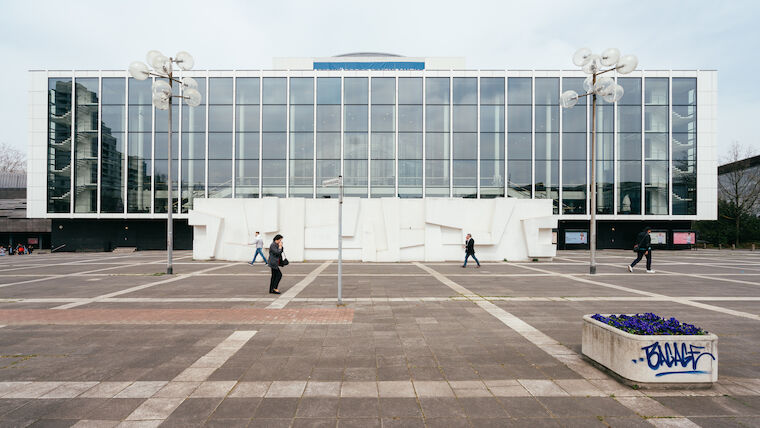 Das Musiktheater im Revier in Gelsenkirchen: Präsentationsort der Ausstellung „70 Jahre Kunst am Bau in Deutschland“. Foto: Sebastian Becker