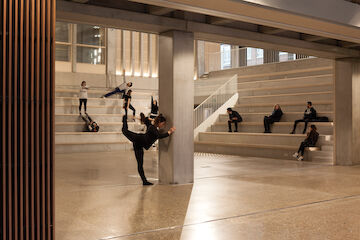 Town House - Kingston University, London, von Grafton Architects - Gewinner des Mies van der Rohe Award 2022.<br/><br/>Foto: Copyright Alice Clancy<br/><br/>jpg, 5546 × 3698 Pixel