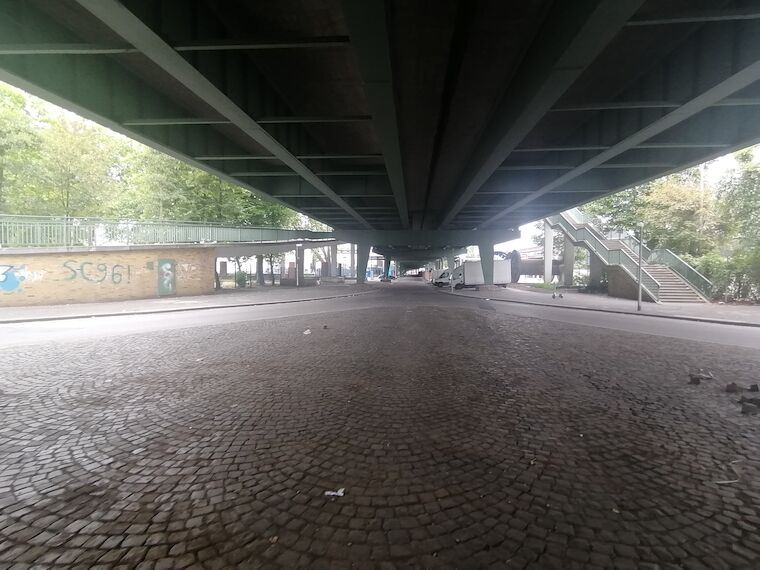 Eindrücke des Sonntagsspaziergangs in der Kurt-Schumacher-Straße. Foto: Razan Karadaghi