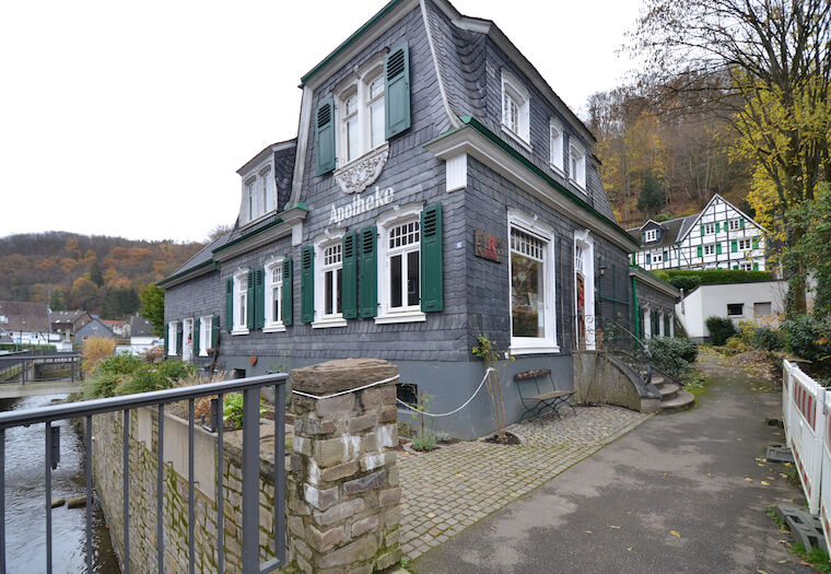 Straßenbebauung am Eschenbach, Solingen-Burg. Foto: Karen Jung/ Paul Andreas