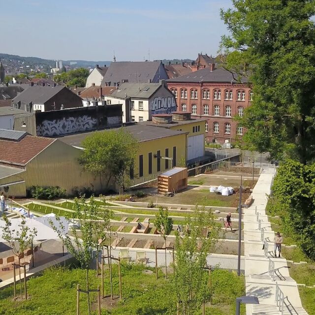 Blick von oben auf den Nachbarschaftspark Oberbarmen in Wuppertal.