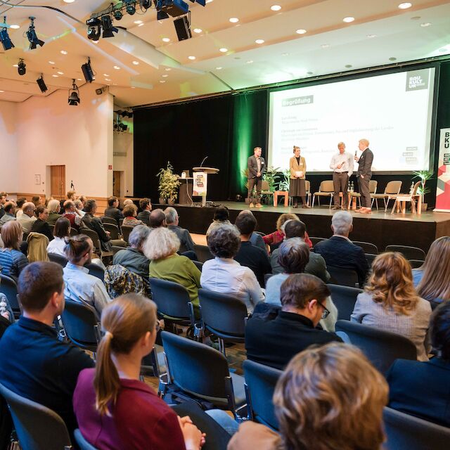 Wie steht es um die grün-blaue Infrastruktur in Nordrhein-Westfalen? Um diese Frage geht es bei dem Kongress „Grün! Blau! Grau!“ am 5. Juni in Witten. Foto: Sebastian Becker