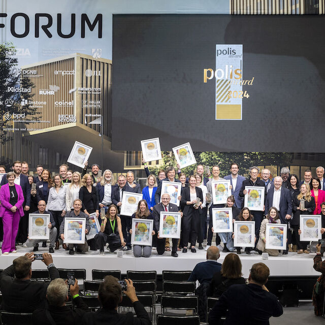 Die prämierten Projekte wurden auf der Polis Convention 2024 ausgezeichnet, darunter auch die Freitreppe am Ebertplatz in Köln. Das Projekt der TH Köln erhielt den 2. Preis in der Kategorie Impulsgebende Phase 0. Baukultur NRW hat das Projekt unterstützt.