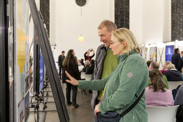 Ausstellungseröffnung „Kirchen als Vierte Orte“, Berger Kirche, Düsseldorf, 9.11.2025. | Foto: Claudia Dreyße