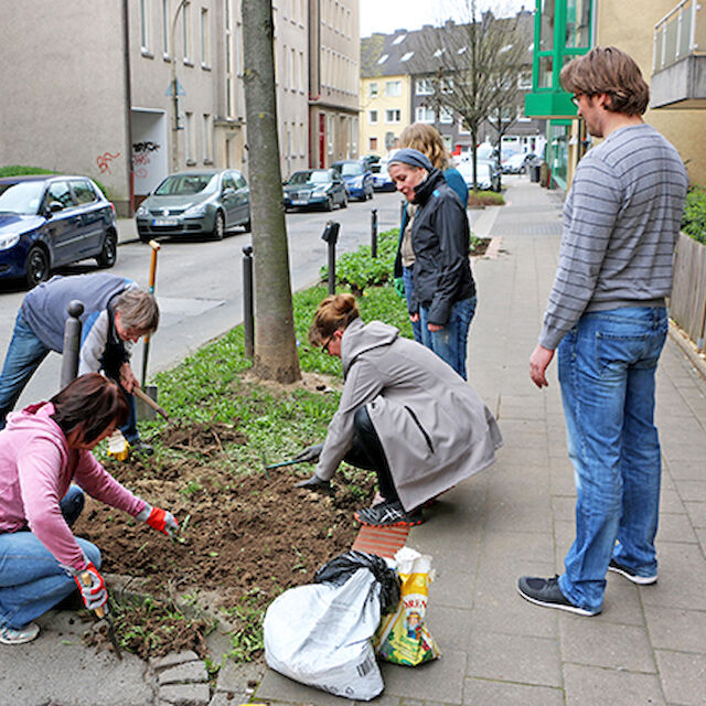 "Frühjahrsputz im Viertel" Nachbarschaftsaktion in der Wittener Körnerstraße.