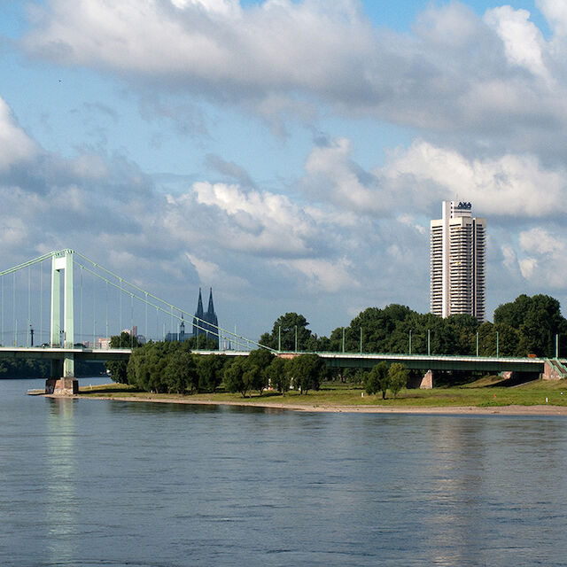 Colonia-Hochhaus in Köln.