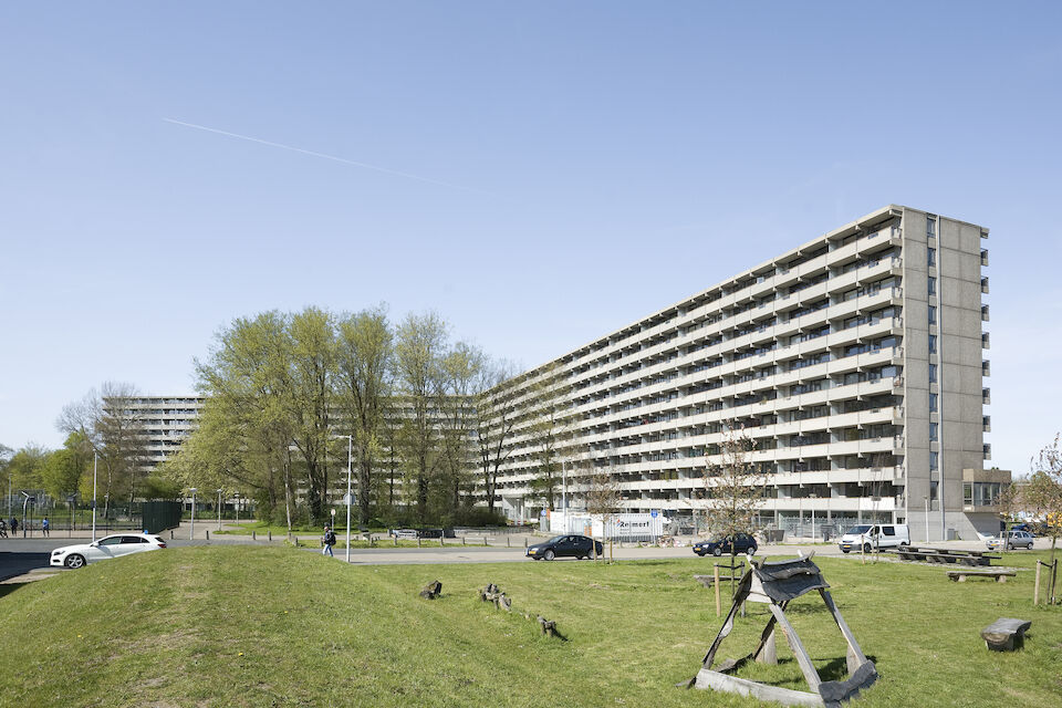 Das ausgezeichnete Projekt Kleiburg in Amsterdam von außen.