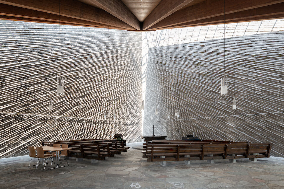 Kulturkirche Ost, Köln, Architekten Georg Rasch und Winfried Wolsky, 1968. Umnutzung und denkmalgerechte Sanierung, schultearchitekten, Köln, 2012.