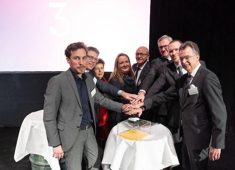 Kooperationspartner aus Kirche, Politik und Kultur geben den Startschuss für die Webseite &amp;quot;Zukunft – Kirchen – Räume&amp;quot; und den Projektaufruf zum Zukunftskonzept Kirchenräume. Fotograf: Sebastian Becker.