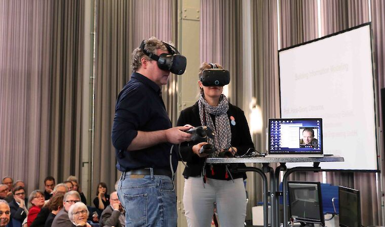 Durchblick mit 3D: eine Präsentation zum BIM während der Ausstellungseröffnung. Foto: Klippstein